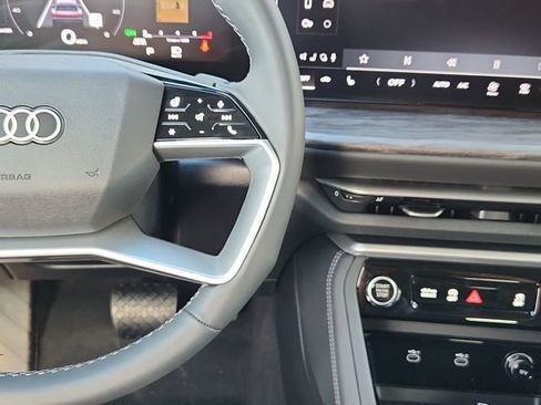 New 2025 Audi Q5 Premium Plus image 31