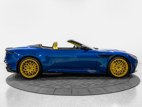 Used 2023 Aston Martin DBS Coupe RWD image 68