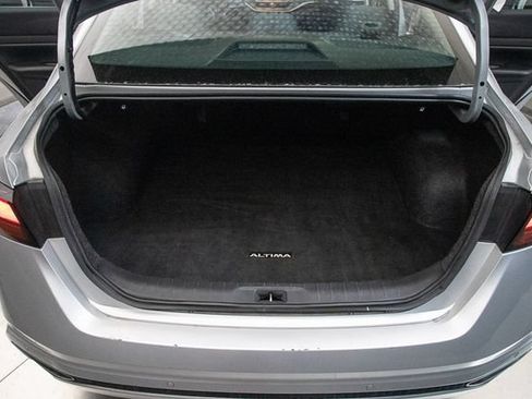 Used 2024 Nissan Altima 2.5 SV AWD/4WD image 20