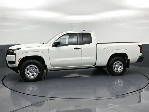 New 2026 Nissan Frontier S image 2