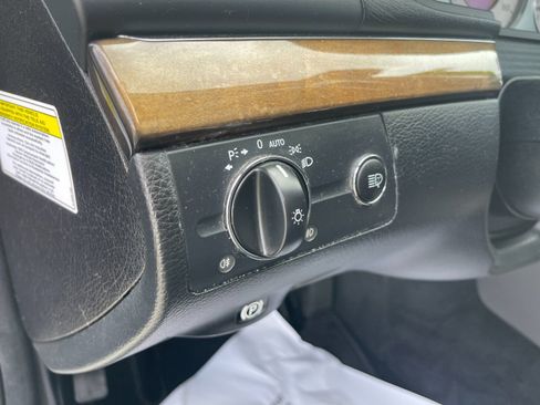 Used 2007 Mercedes-Benz E 350 Sedan image 29