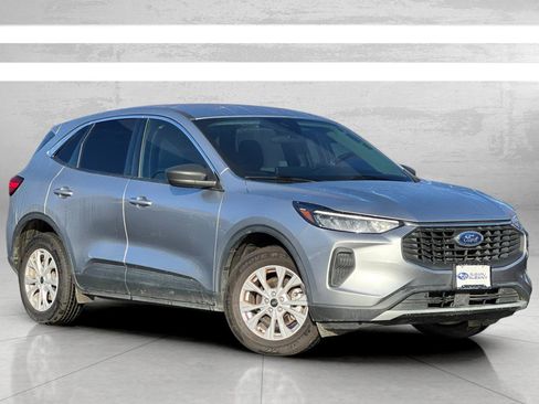 Used 2023 Ford Escape Active w/ Tech Pack #1 image 2