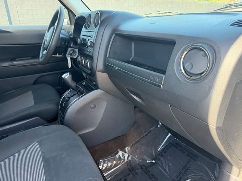 Used 2014 Jeep Patriot Sport w/ Power Value Group FWD image 9