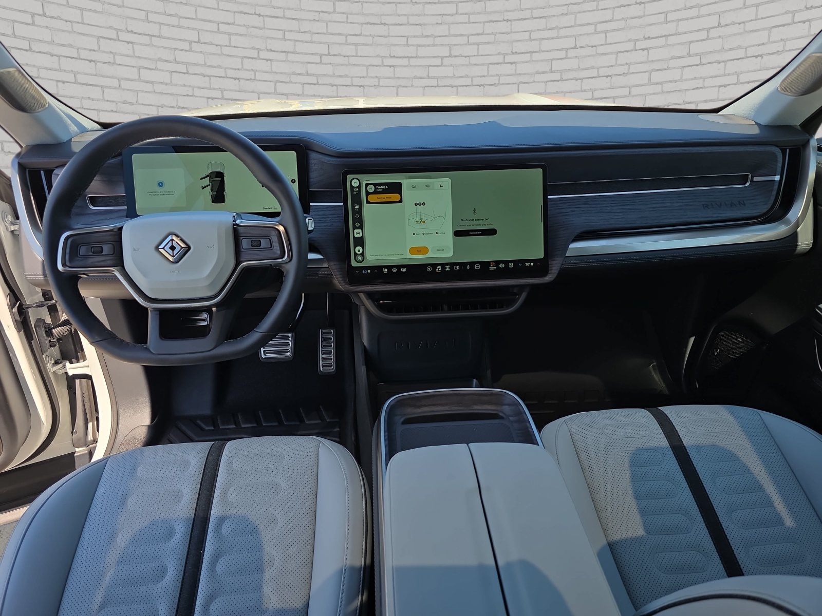 Used 2024 Rivian R1S Adventure Quad AWD/4WD image 10