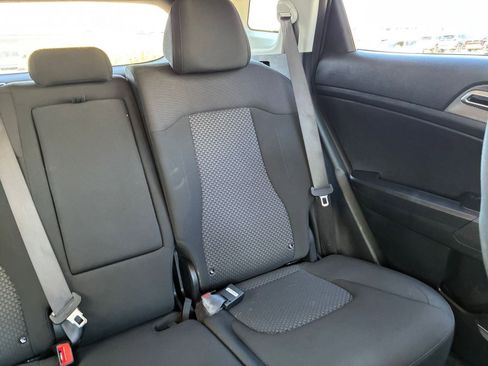 Used 2025 Kia Sportage LX image 36