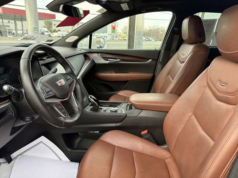 Used 2020 Cadillac XT5 Premium Luxury image 9