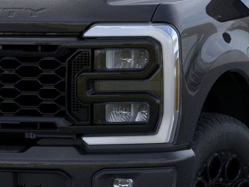 New 2026 Ford F250 Lariat w/ Black Appearance Package image 43