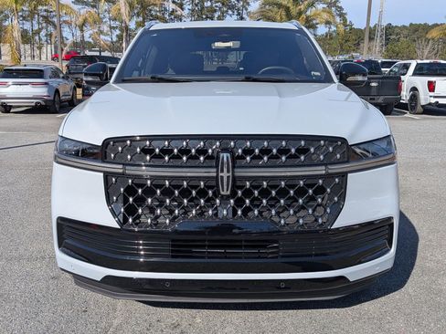 Certified 2025 Lincoln Navigator L Black Label image 10