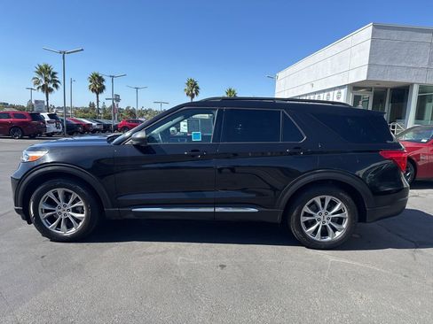 Used 2020 Ford Explorer XLT w/ Equipment Group 202A image 4