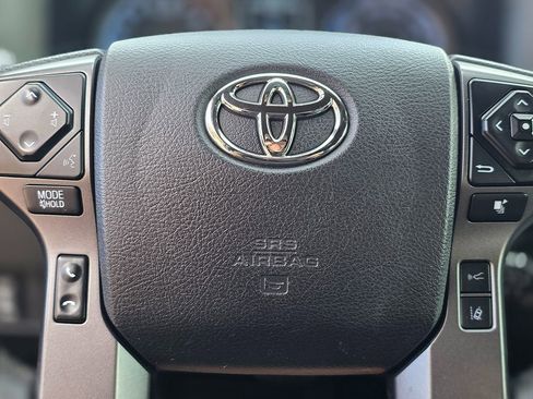 Used 2022 Toyota Tacoma TRD Off-Road w/ Technology Package image 33