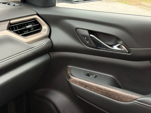 Used 2023 GMC Acadia Denali w/ Denali Technology Package image 45