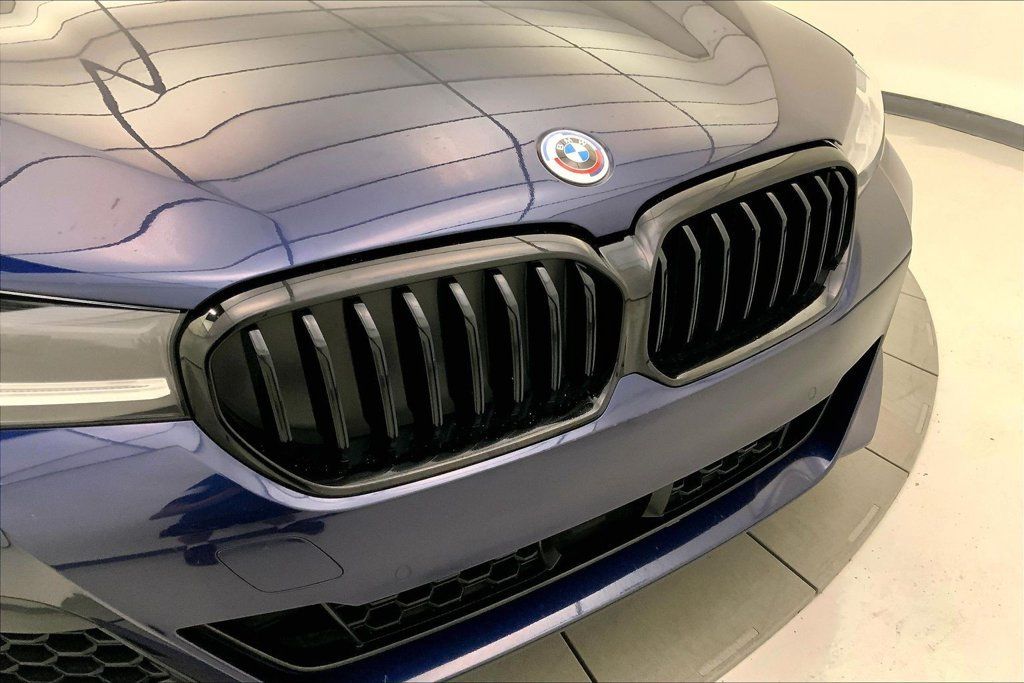 Used 2023 BMW M550i xDrive w/ Executive Package AWD/4WD image 29