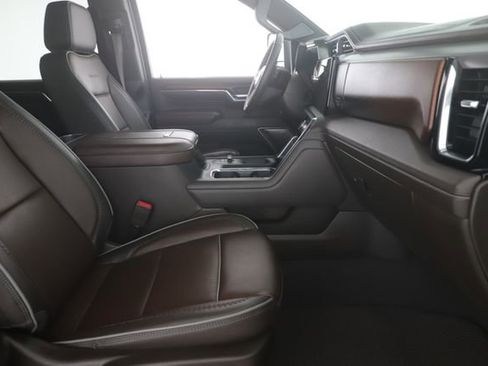 Used 2024 GMC Sierra 2500 Denali w/ Denali Reserve Package image 33