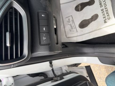 Used 2022 Hyundai Santa Fe SEL AWD/4WD image 12