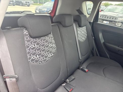 Used 2010 Kia Soul + w/ Audio Pkg FWD image 27