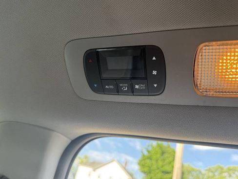 Used 2016 Honda Odyssey SE image 24