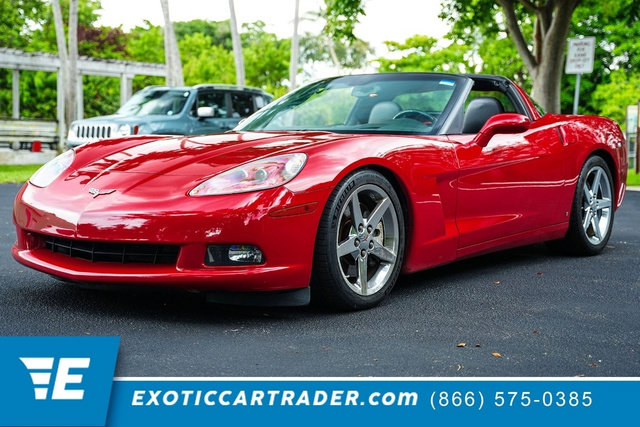 Used 2006 Chevrolet Corvette Coupe w/ Preferred Equipment Group RWD image 1