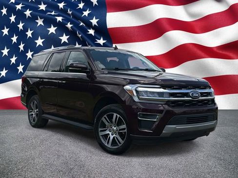Certified 2024 Ford Expedition Limited RWD image 3
