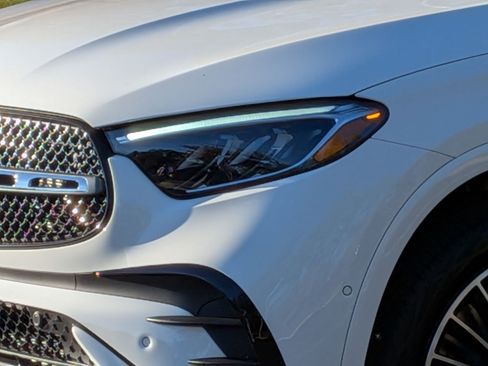 Used 2026 Mercedes-Benz GLC 300 image 6