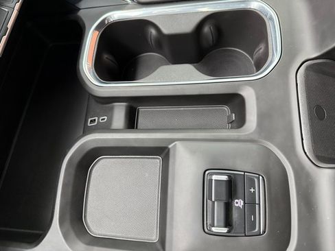 Used 2024 GMC Sierra 3500 Denali Ultimate image 18