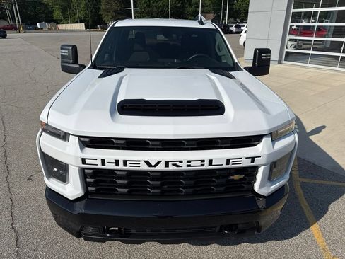 Used 2022 Chevrolet Silverado 2500 Custom w/ Custom Value Package AWD/4WD image 12