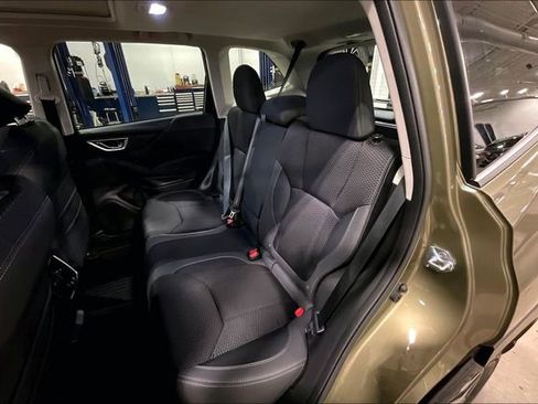 Used 2023 Subaru Forester Premium image 26