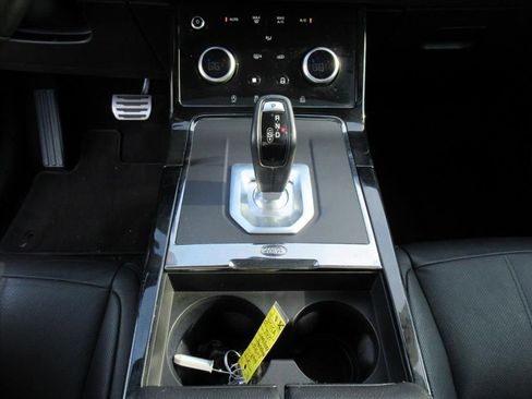 Used 2020 Land Rover Range Rover Evoque R-Dynamic S image 21