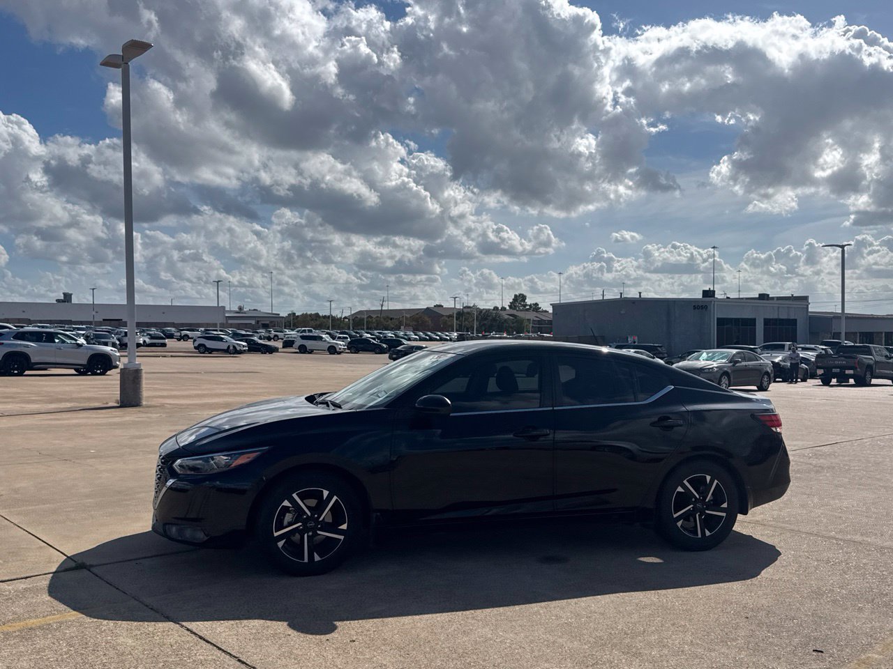 Used 2025 Nissan Sentra SV w/ Trunk Package FWD image 16