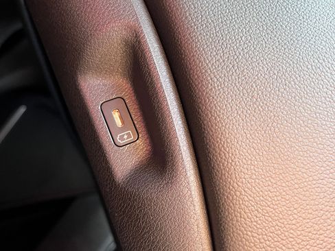 Used 2026 Kia Sportage EX image 25