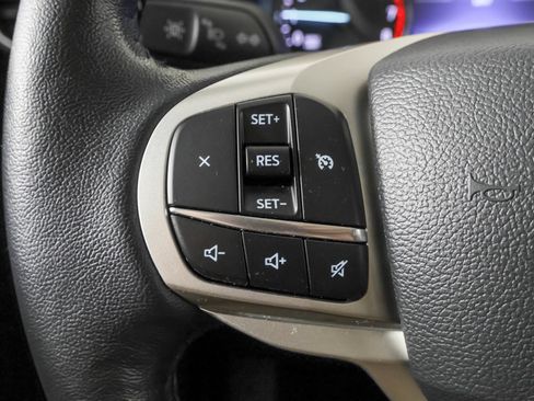 Used 2023 Ford Explorer XLT w/ Equipment Group 202A AWD/4WD image 28