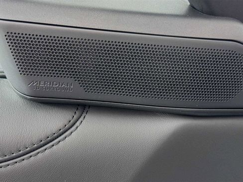 New 2025 Land Rover Range Rover Long Wheelbase SE image 20