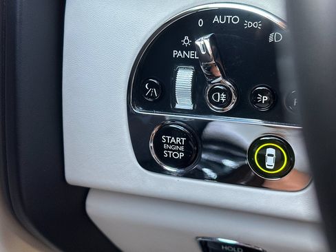 Certified 2018 Rolls-Royce Phantom Extended Wheelbase RWD image 24