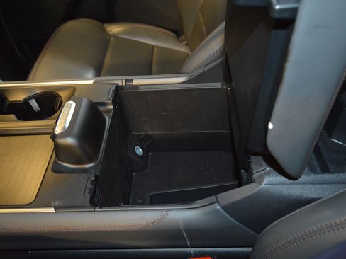 Used 2025 Ford Expedition Active AWD/4WD image 22