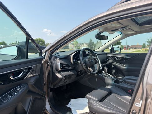 Used 2022 Subaru Outback Limited AWD/4WD image 11