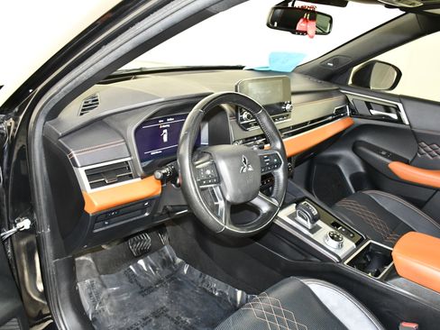 Used 2022 Mitsubishi Outlander SEL image 36