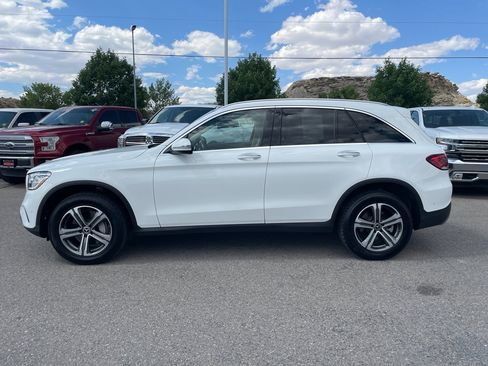 Used 2021 Mercedes-Benz GLC 300 300 4MATIC image 2