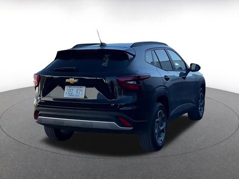 Used 2025 Chevrolet Trax LT image 14