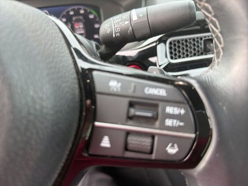 Used 2025 Honda Civic Sport image 12