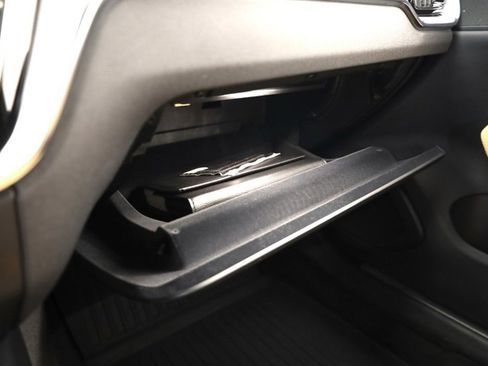 Used 2020 Volvo V60 T5 Cross Country w/ Protection Package Premier image 23