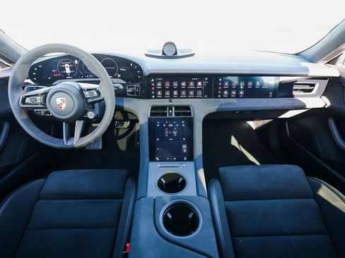 Certified 2024 Porsche Taycan GTS image 24