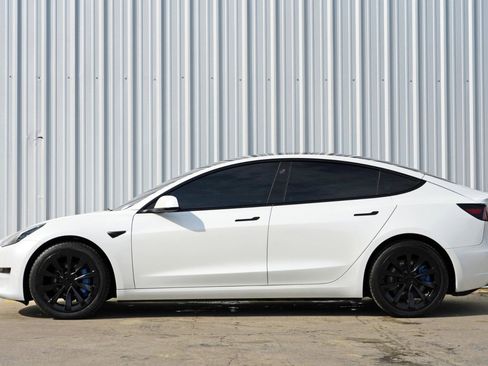 Used 2022 Tesla Model 3 image 9