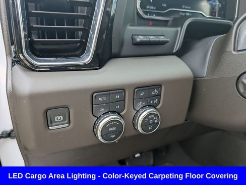 Used 2025 GMC Sierra 1500 Denali w/ Denali Reserve Package AWD/4WD image 18