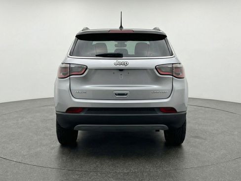 Used 2025 Jeep Compass Trailhawk image 7