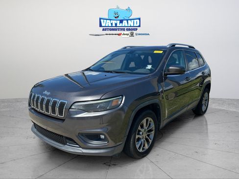 Certified 2019 Jeep Cherokee Latitude Plus FWD image 1