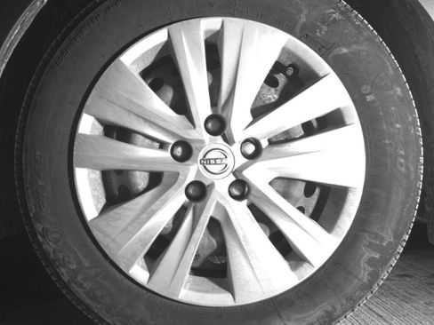 Used 2025 Nissan Sentra S FWD image 12