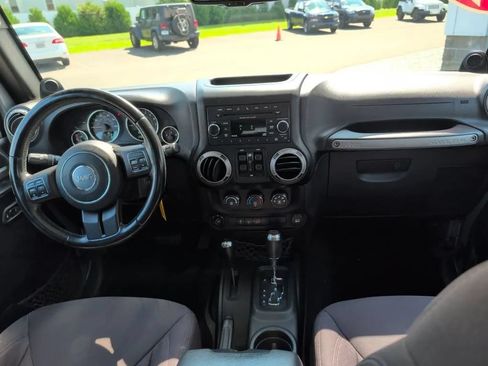 Used 2013 Jeep Wrangler Unlimited Sport AWD/4WD image 6