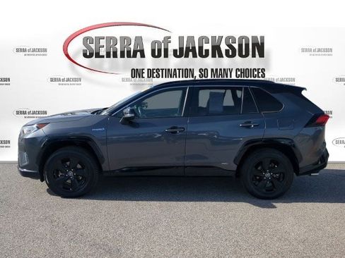 Used 2019 Toyota RAV4 XSE image 5