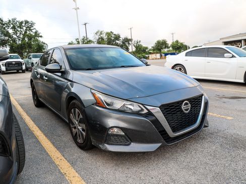 Used 2020 Nissan Altima 2.5 S FWD image 6