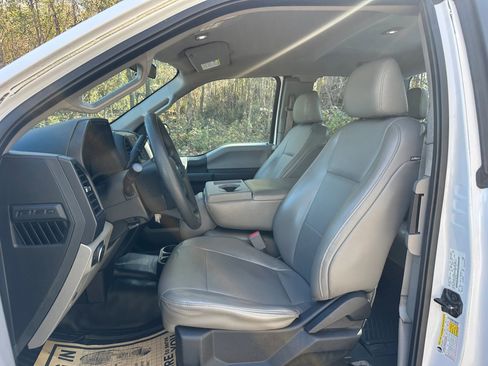 Used 2017 Ford F150 XL w/ Equipment Group 101A Mid image 9