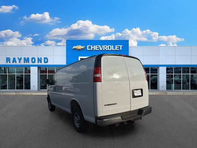 New 2026 Chevrolet Express 2500 w/ Driver Convenience Package RWD image 6